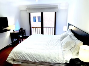 2 Schlafzimmer, Zimmersafe, Bügeleisen/Bügelbrett, WLAN