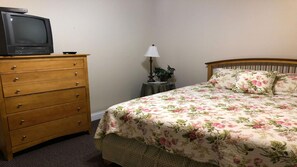 5 Schlafzimmer, Bügeleisen/Bügelbrett, WLAN, Bettwäsche