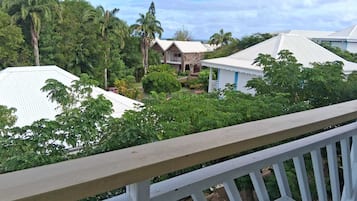 Studio Confort, salle de bains privée, vue océan (Lodge Sea view Perle 2310) | Vue depuis le balcon