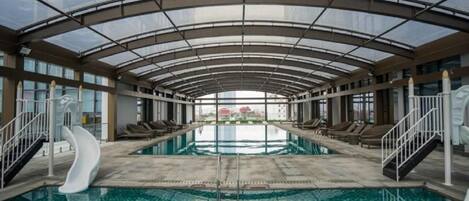 Innenpool, Außenpool