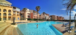 Pool - Large terrace, 50m from beach with sea view + private pool (Six-Fours-les-Plages)