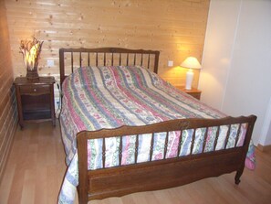 3 slaapkamers, een strijkplank/strijkijzer, gratis wifi