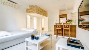 2 soverom, wi-fi (inkludert) og sengetøy