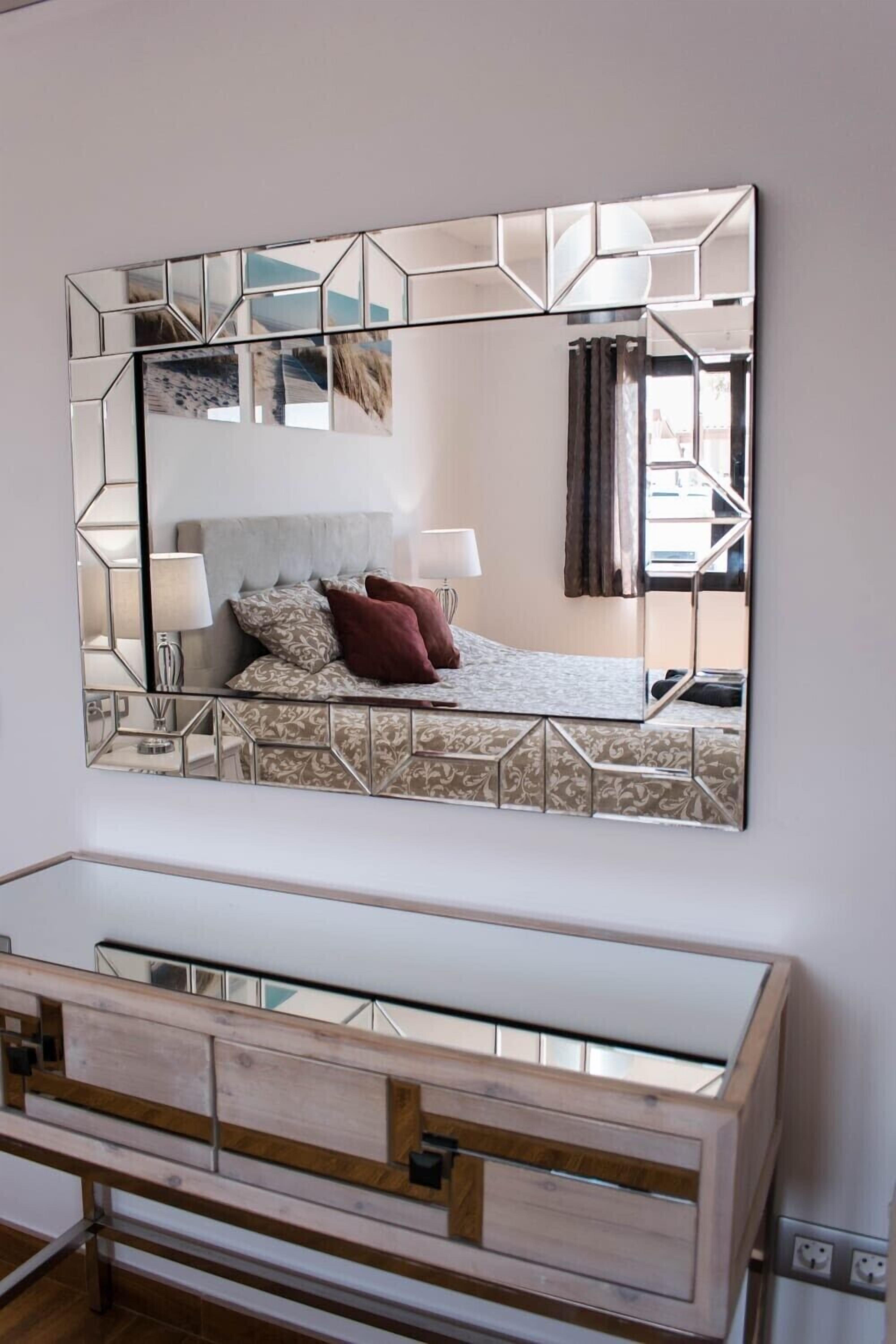 3 bedrooms, iron/ironing board, travel cot, free WiFi