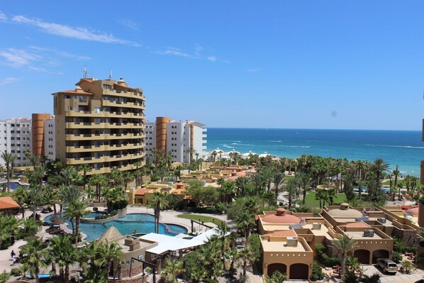 Condo, 2 Bedrooms | Property grounds