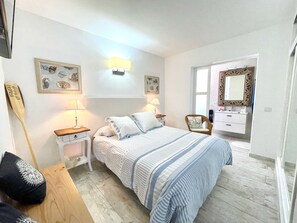 2 slaapkamers, een strijkplank/strijkijzer, wifi, beddengoed