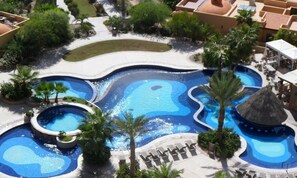 Condo, 2 habitaciones | Alberca al aire libre | Alberca al aire libre 