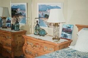 2 soverom, strykejern/-brett, wi-fi (inkludert) og sengetøy