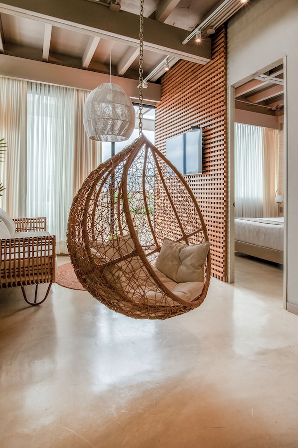 Televisión LED 43 pulgadas con canales de televisión por cable