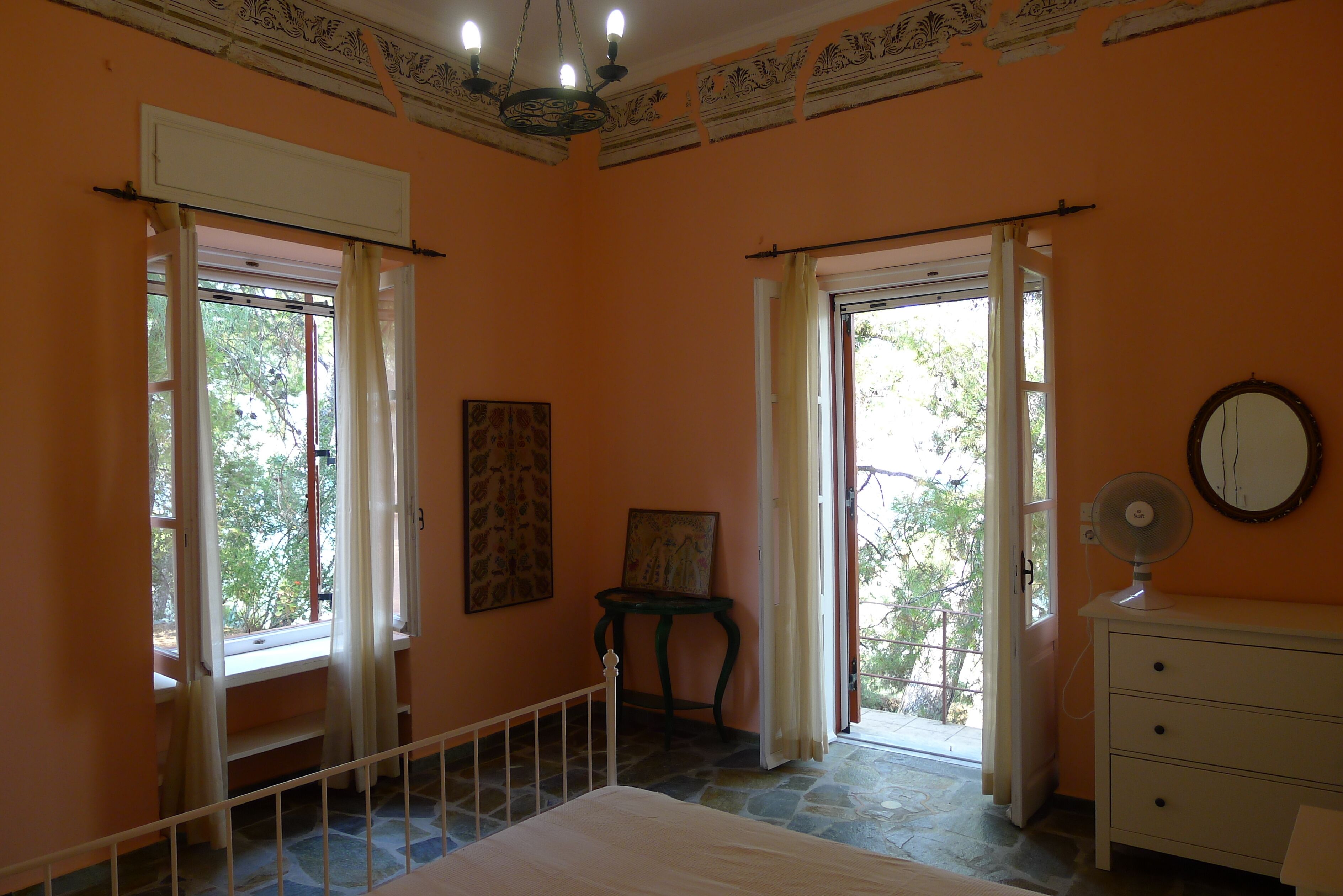 4 makuuhuonetta, Wi-Fi, vuodevaatteet