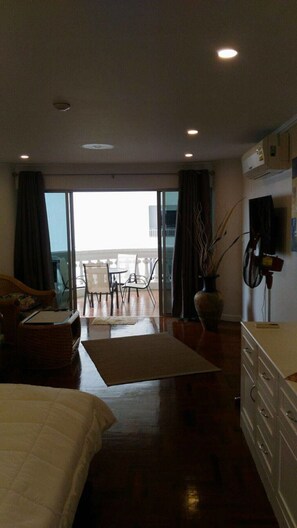 1 slaapkamer, een bureau