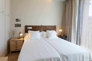 2 chambres, fer et planche à repasser, Wi-Fi gratuit, draps fournis