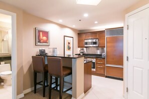 Luksusleilighet, 1 kingsize-seng med sovesofa, byutsikt | Eget kjøkken | Kjøleskap, mikrobølgeovn, ovn og kokeplater