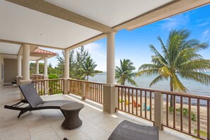 Terrace/patio - ALL INCLUSIVE Luxury Beachfront 4 Bed / 4.5 Bath Villa near Placencia, Belize (Seine Bight)