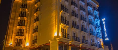 Fasade – kveld/natt