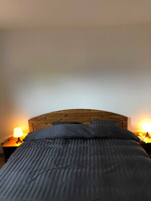 3 bedrooms, WiFi - The Watchtower 1 - 3 bedroom apartment Panoramic view (Montbrun-les-Bains)