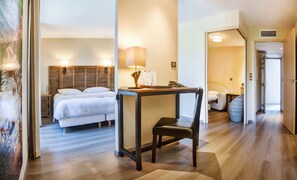 Familien-Suite | Wohnbereich | Flachbildfernseher