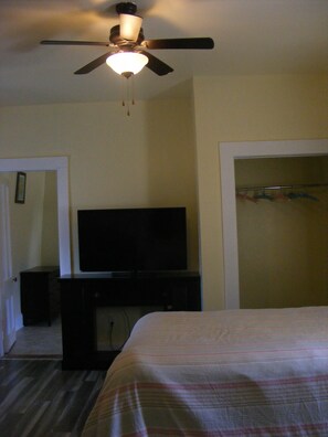 5 bedrooms, Internet, bed sheets