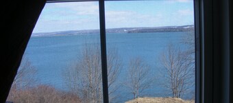 Montague room for rent on Ocean Front