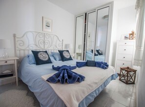 2 bedrooms, iron/ironing board, WiFi, bed sheets - Seaview Coastal Home on front line with amazing sea views and large terrace (Puerto del Carmen)