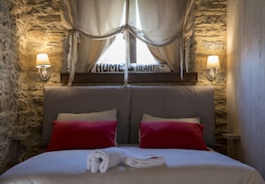 Tempur-Pedic beds, soundproofing, iron/ironing board, free WiFi