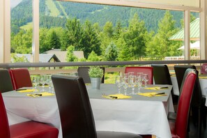 Restaurant - Village Vacances le Tarbesou - Appartments (Ax-les-Thermes)