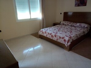 2 soverom og sengetøy