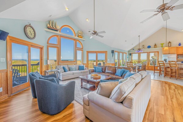 Télévision, lecteur de DVD, chaîne hi-fi