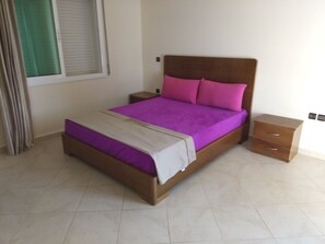 2 bedrooms, bed sheets