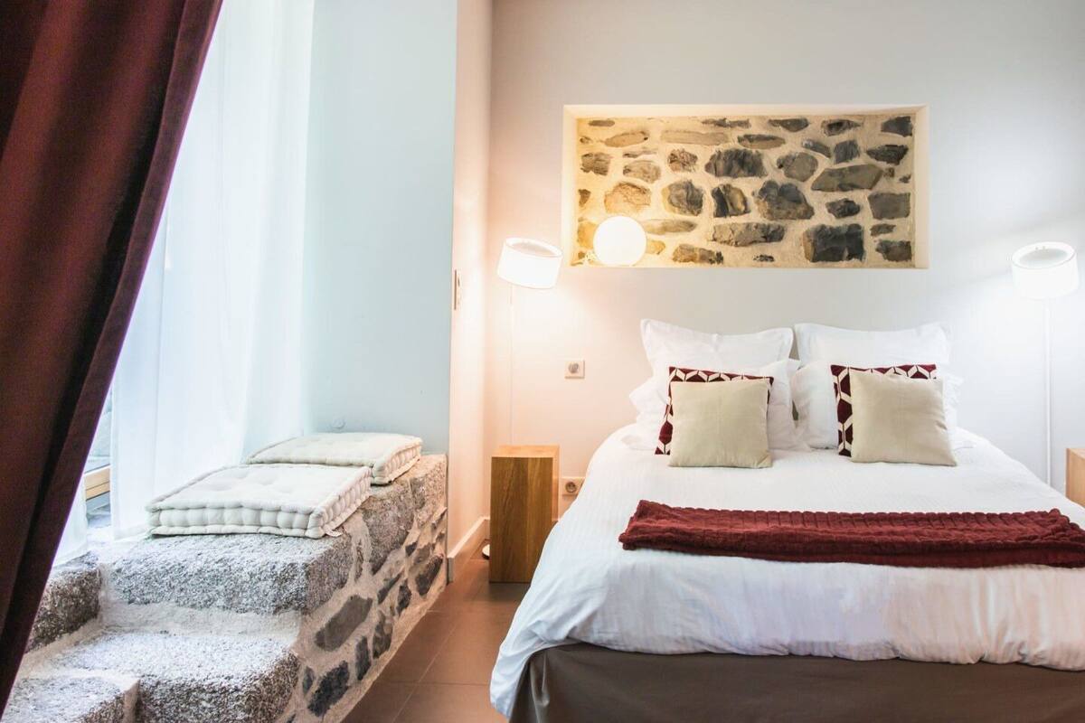 Chambres insonorisées, Wi-Fi gratuit, décoration personnalisée