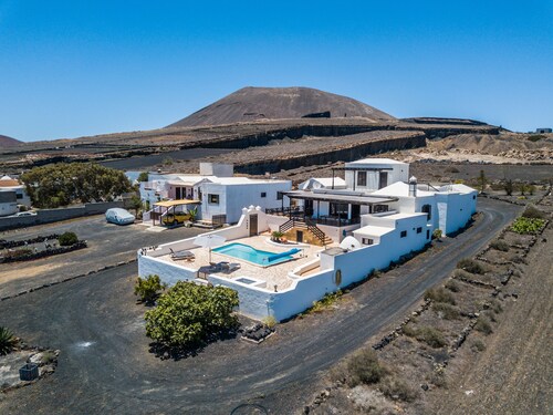 Landhaus mit privatem Pool und beheizt mit schöner Aussicht