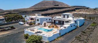 Country Villa Tigot - amazing views in unique location