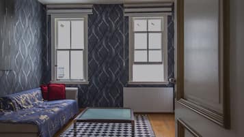 Deluxe Room | 1 bedroom, premium bedding, minibar, desk
