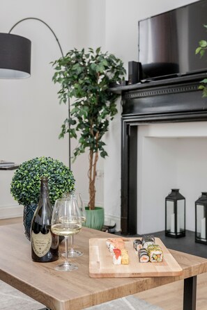 Interior - Luxury 3 beds Kensington home with garden (London)