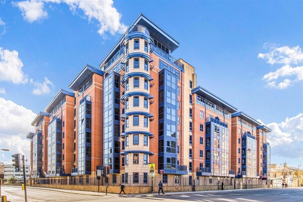 Front of property - Southampton Ocean Village Apartment (Southampton)