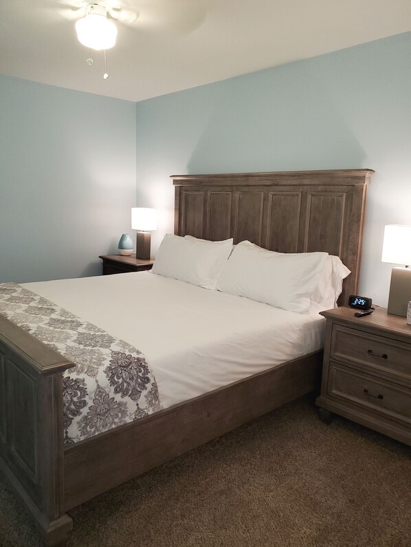 3 bedrooms, in-room safe, desk, iron/ironing board