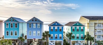 Surfside Beach steps away from beach 8/11-8/15; 8/22-8/28; 9/8-9/20; 10/4-10/30