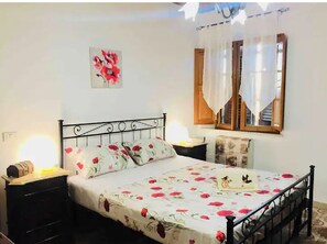 1 bedroom, iron/ironing board, travel cot, free WiFi - House in the country one step from the sea CI 050023LTN0017 (Orciano Pisano)