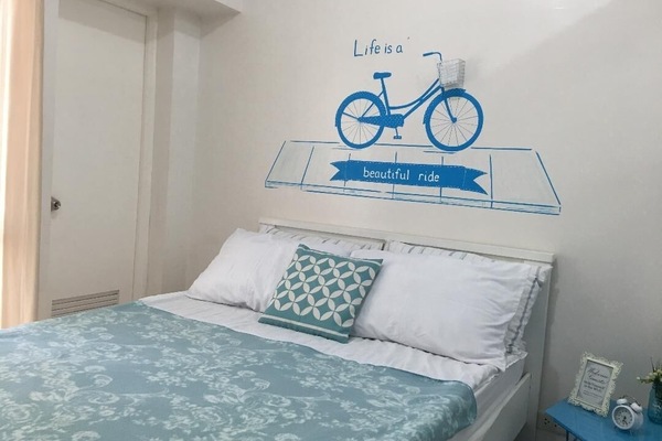 1BR Bike-Themed Apartment w Pool & WiFi