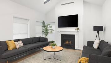TV, books, stereo, offices