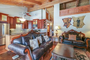 Televisión y chimenea 