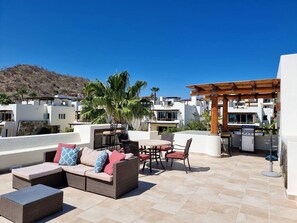 Outdoor dining - Panoramic Views, Pool & Roof Terrace at La Vista (Cabo San Lucas)