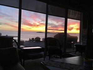 Interior -  Oceanfront, Beautiful view, Romantic, Extra large, Relaxing, Near to Golfing. (Punta Bandera)