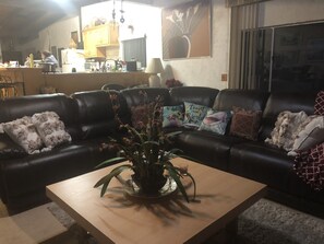 TV, fireplace, DVD player, books -  Oceanfront, Beautiful view, Romantic, Extra large, Relaxing, Near to Golfing. (Punta Bandera)