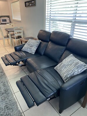 Smart TV, fireplace, offices