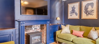 10 Park Lane - Four Bedroom House, Sleeps 6