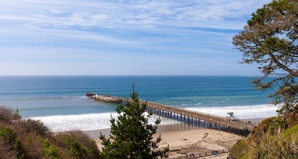 Jaw-Dropping Beach-Front Retreat!