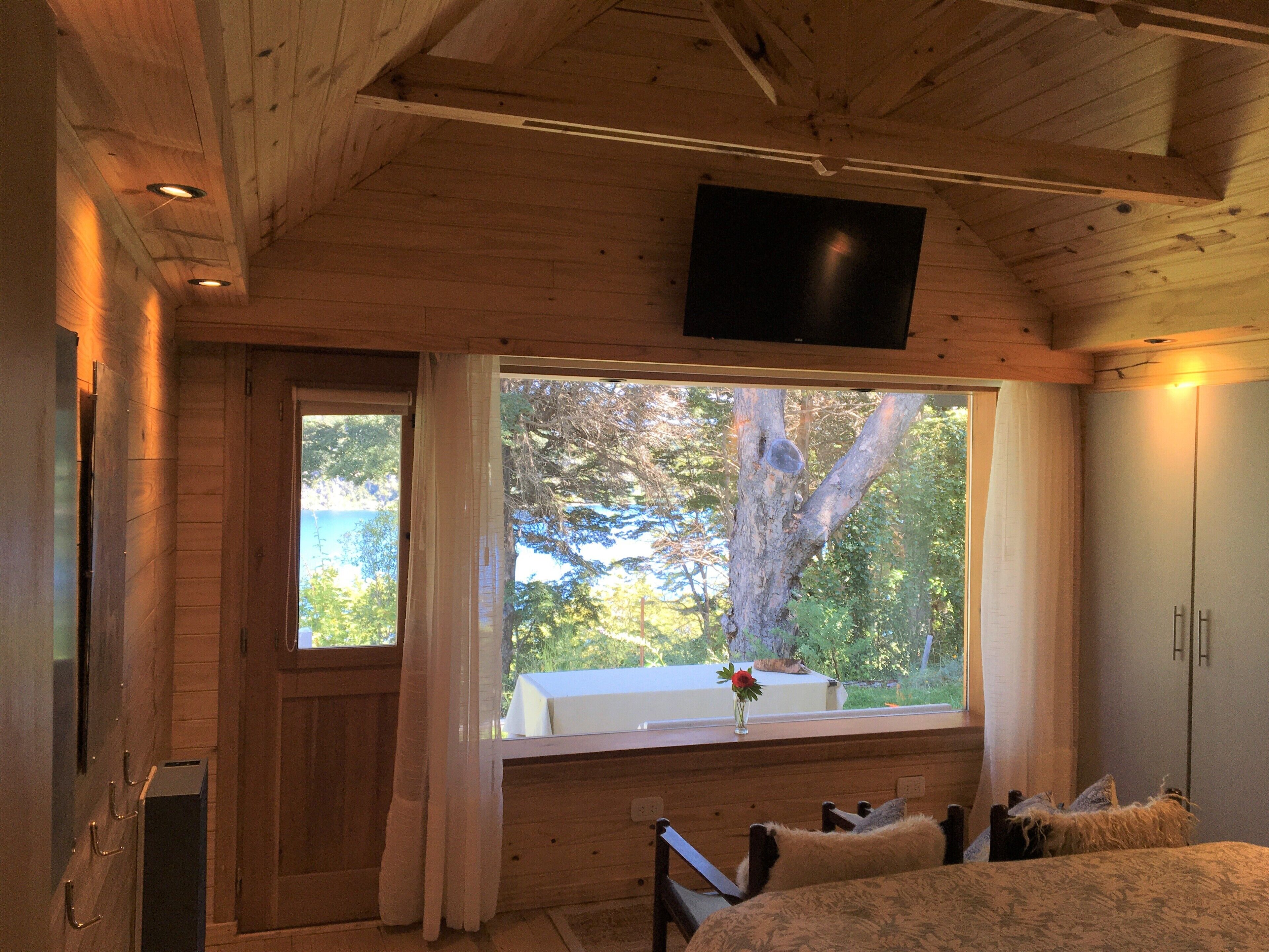 2 bedrooms, desk, free WiFi, bed sheets