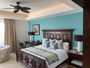 2 soveværelser, pengeskab på værelset, strygejern/strygebræt