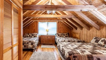 5 bedrooms, iron/ironing board, travel crib, free WiFi